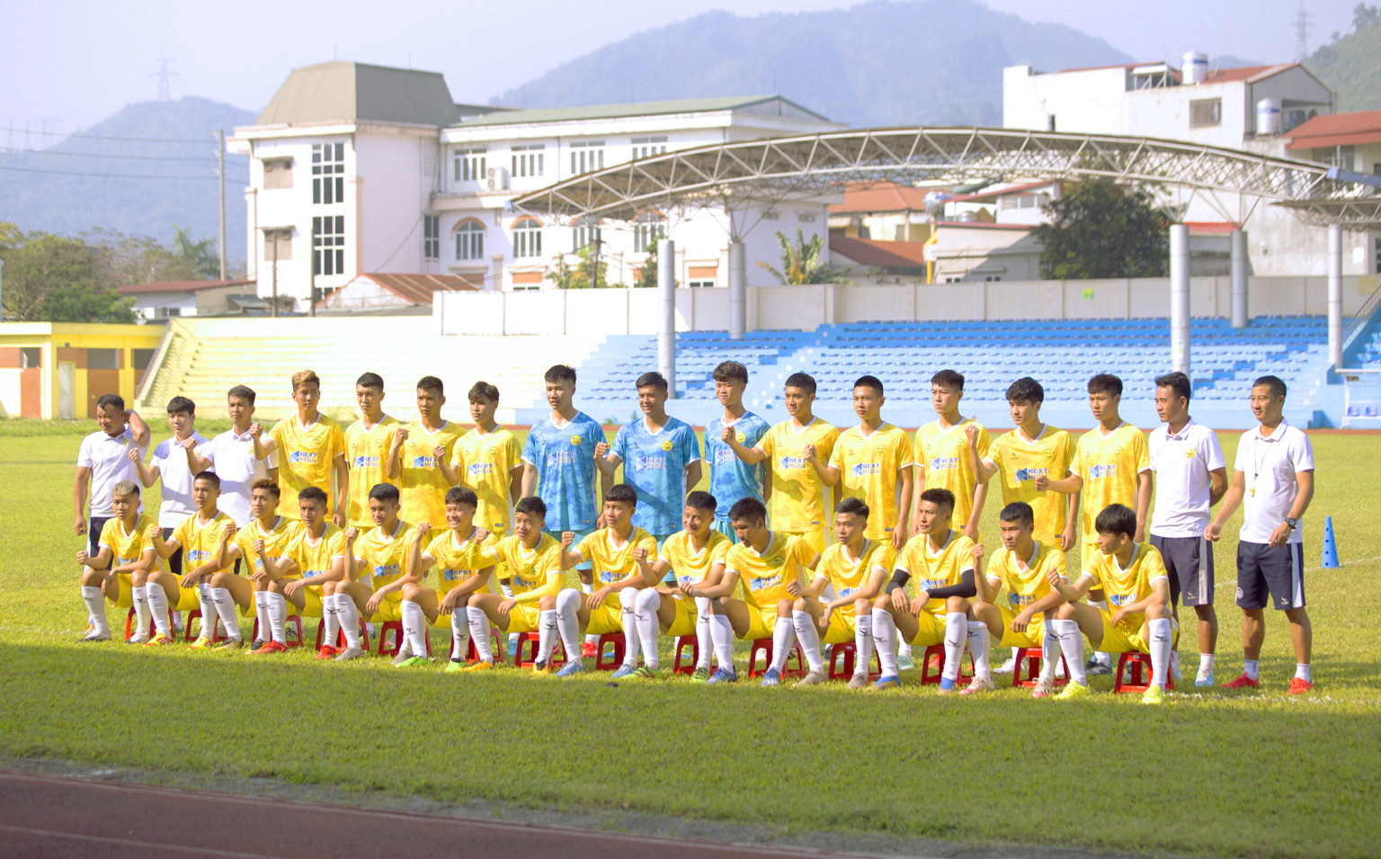 Hòa Bình FC ra mắt trang phục mới mùa giải 2022